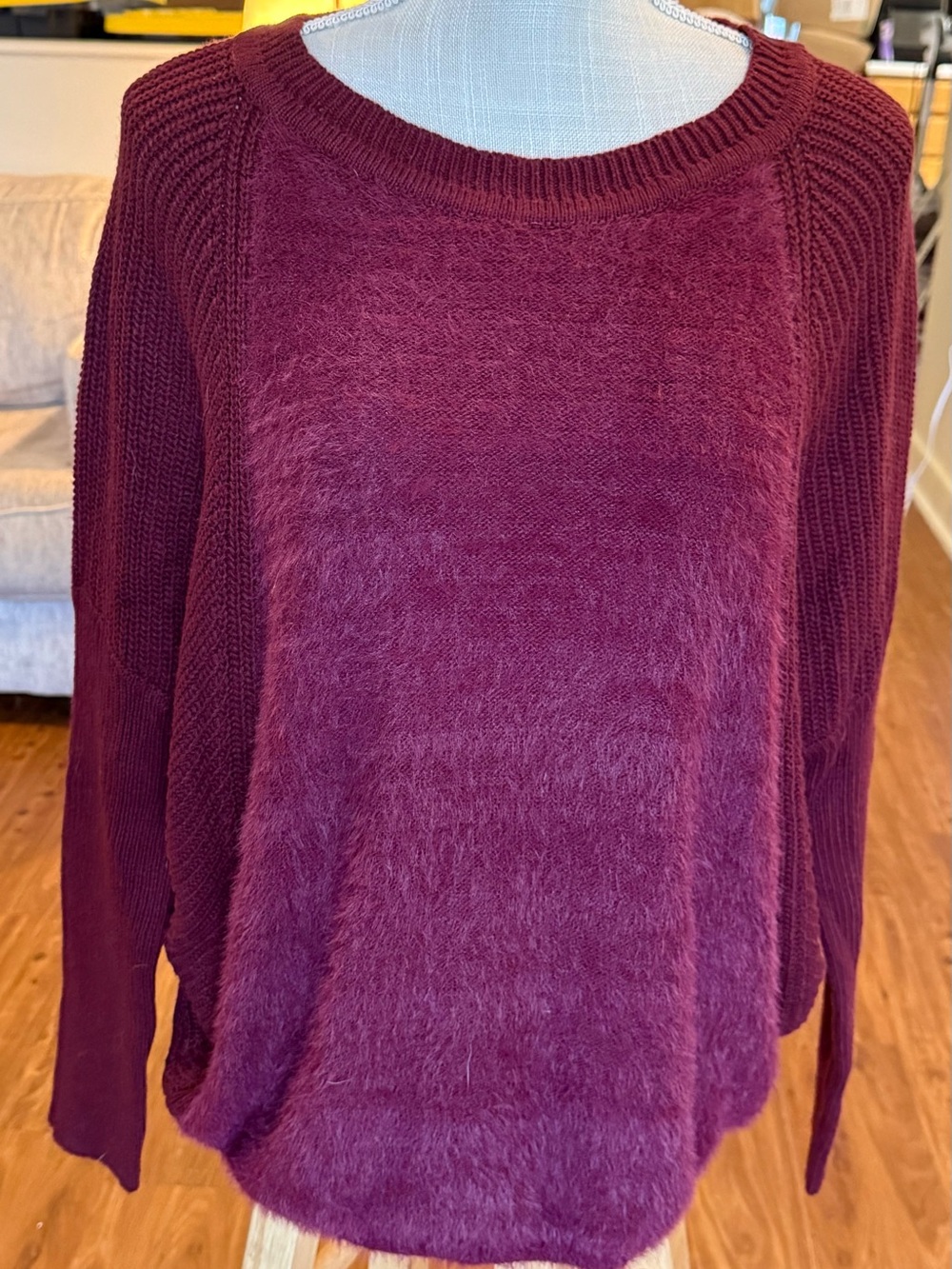 🎉🩷SALE🩷🎉🆕🌿GEE GEE: BURGUNDY Knit Sweater SMALL